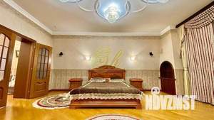 Дом 1650м², 3-этажный, посуточно,