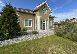 Дом 219м², 2-этажный, участок 16 сот.