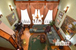 Коттедж 290м², 2-этажный, участок 11 сот.