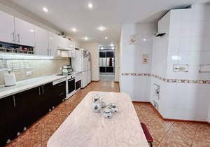 Дом 260м², 2-этажный, участок 10 сот.