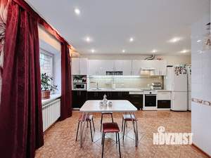 Коттедж 260м², 2-этажный, участок 10 сот.