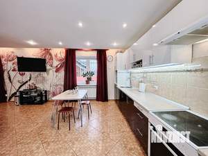 Коттедж 260м², 2-этажный, участок 10 сот.