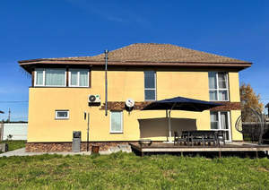 Дом 180м², 2-этажный, участок 15 сот.