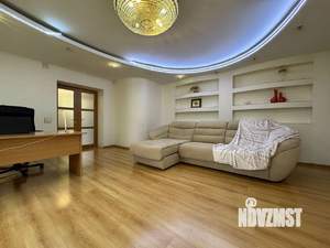 Коттедж 422м², 3-этажный, участок 13 сот.  