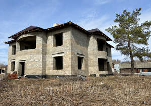 Дом 592м², 2-этажный, участок 15 сот.  