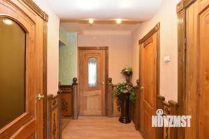 Коттедж 290м², 2-этажный, участок 11 сот.  