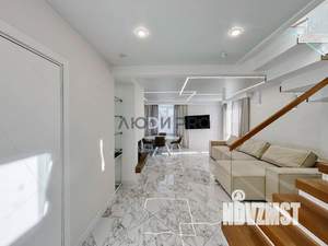 Коттедж 180м&sup2;, 2-этажный, участок 15 сот.  