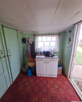 Дом 40м&sup2;, 2-этажный, участок 4 сот.  