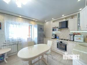 Таунхаус 105м&sup2;, 3-этажный, участок 1 сот.  