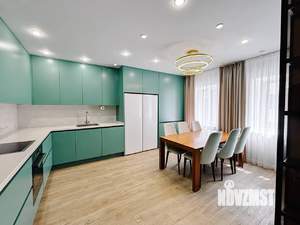 Дом 300м², 3-этажный, участок 9 сот.  