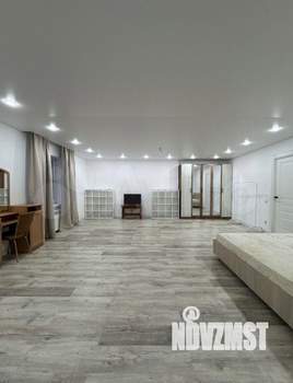 Коттедж 426м², 3-этажный, участок 15 сот.  
