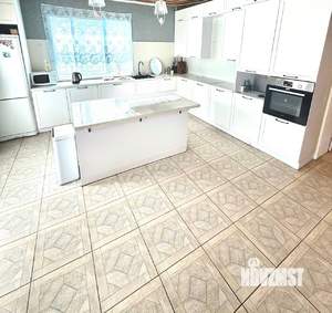 Дом 268м&sup2;, 2-этажный, участок 10 сот.  