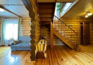 Дом 180м&sup2;, 3-этажный, участок 20 сот.  