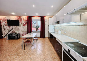 Дом 260м&sup2;, 2-этажный, участок 10 сот.  