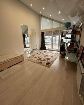 Дом 180м&sup2;, 2-этажный, участок 12 сот.  