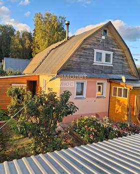 Дом 50м², 2-этажный, участок 6 сот.  