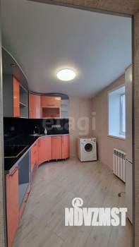 Дом 132м&sup2;, 2-этажный, участок 8 сот.  