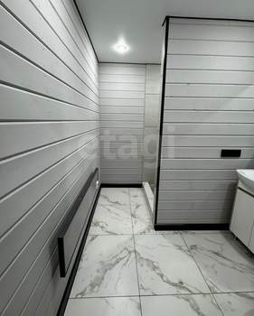 Дом 60м&sup2;, 2-этажный, участок 6 сот.  