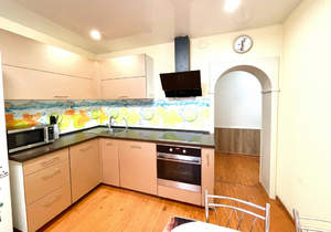 Дом 130м&sup2;, 2-этажный, участок 10 сот.  