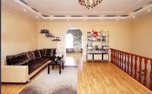 Дом 296м², 2-этажный, участок 15 сот.  