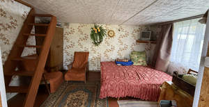 Дом 15м&sup2;, 2-этажный, участок 4 сот.  