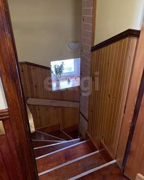 Дом 198м&sup2;, 3-этажный, участок 16 сот.  