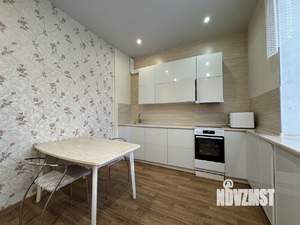 Дом 266м&sup2;, 2-этажный, участок 9 сот.  