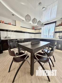 Коттедж 232м&sup2;, 3-этажный, участок 9 сот.  