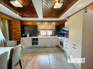 Коттедж 262м², 2-этажный, участок 25 сот.  