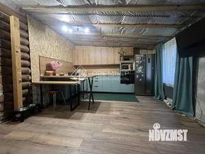 Дом 60м&sup2;, 2-этажный, участок 10 сот.  