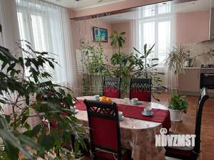 Коттедж 315м², 3-этажный, участок 18 сот.  