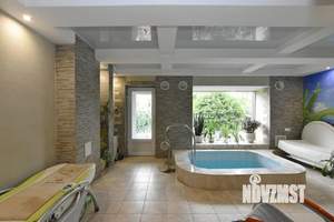 Коттедж 290м², 2-этажный, участок 11 сот.  