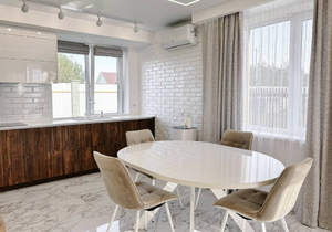 Дом 180м&sup2;, 2-этажный, участок 15 сот.  