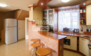 Дом 312м&sup2;, 3-этажный, участок 11 сот.  