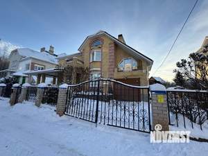 Дом 266м&sup2;, 2-этажный, участок 9 сот.  