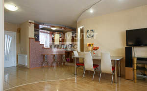 Дом 312м&sup2;, 3-этажный, участок 11 сот.  