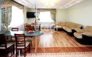 Дом 296м², 2-этажный, участок 15 сот.  