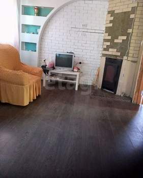 Дом 90м&sup2;, 2-этажный, участок 4 сот.  