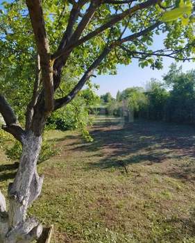 Дом 9м&sup2;, 2-этажный, участок 4 сот.  