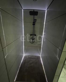 Дом 60м&sup2;, 2-этажный, участок 6 сот.  