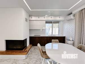 Коттедж 180м², 2-этажный, участок 15 сот.  