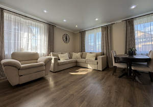 Дом 155м&sup2;, 3-этажный, участок 3 сот.  