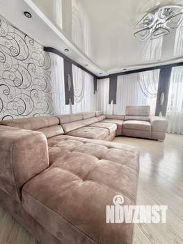 Коттедж 232м&sup2;, 3-этажный, участок 9 сот.  