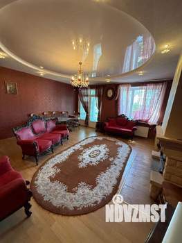 Коттедж 347м², 3-этажный, участок 13 сот.  