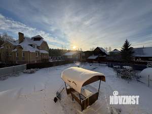 Дом 266м&sup2;, 2-этажный, участок 9 сот.  