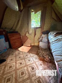 Дом 23м&sup2;, 2-этажный, участок 9 сот.  