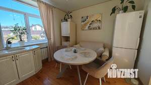 Коттедж 300м², 2-этажный, участок 10 сот.  