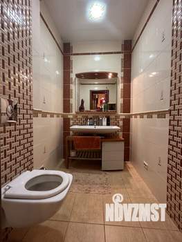 Дом 370м², 3-этажный, участок 11 сот.  