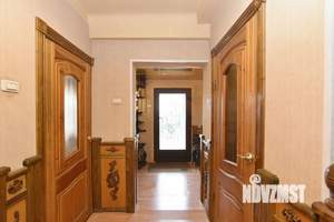 Коттедж 290м², 2-этажный, участок 11 сот.  