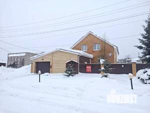 Коттедж 300м&sup2;, 2-этажный, участок 10 сот.  